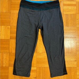 Kyodan Cropped Active Leggings Gray with Mesh Detail Small